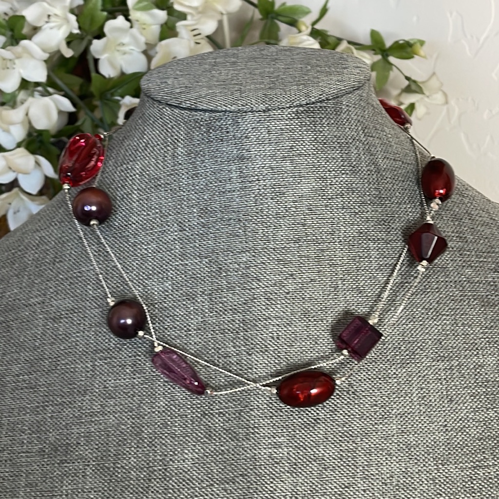 Nwt Handmade By Candy Did It! Long Wrap Necklace With Sades Of Mauve & Red